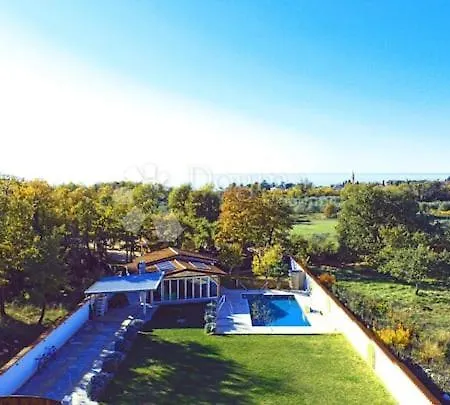 ヴィラ Zivahna With Pool Lovrečica