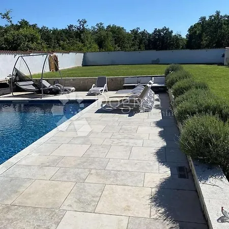 Zivahna With Pool Villa